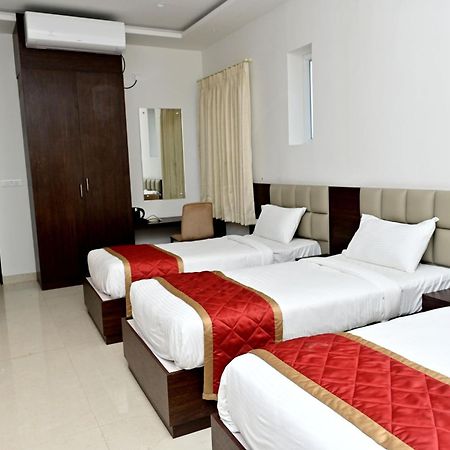 Downtown The Mallika Sapphire Chikmagalur Bagian luar foto
