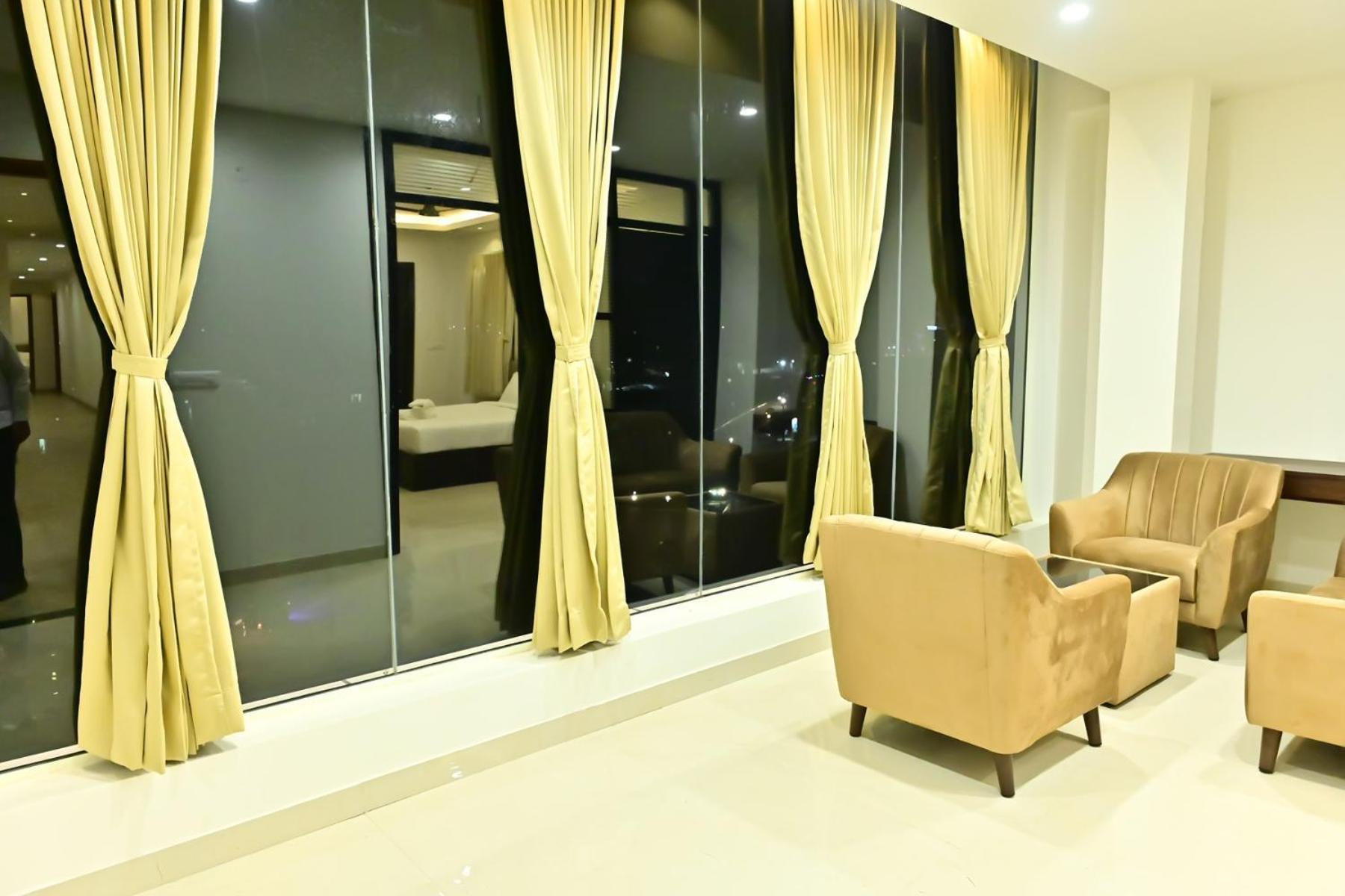 Downtown The Mallika Sapphire Chikmagalur Bagian luar foto
