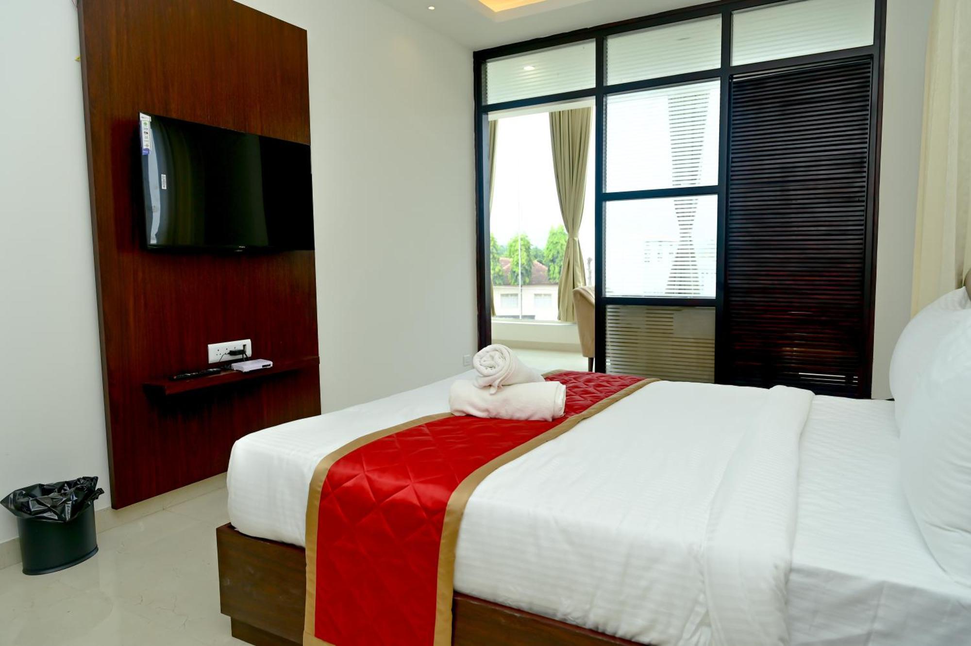 Downtown The Mallika Sapphire Chikmagalur Bagian luar foto