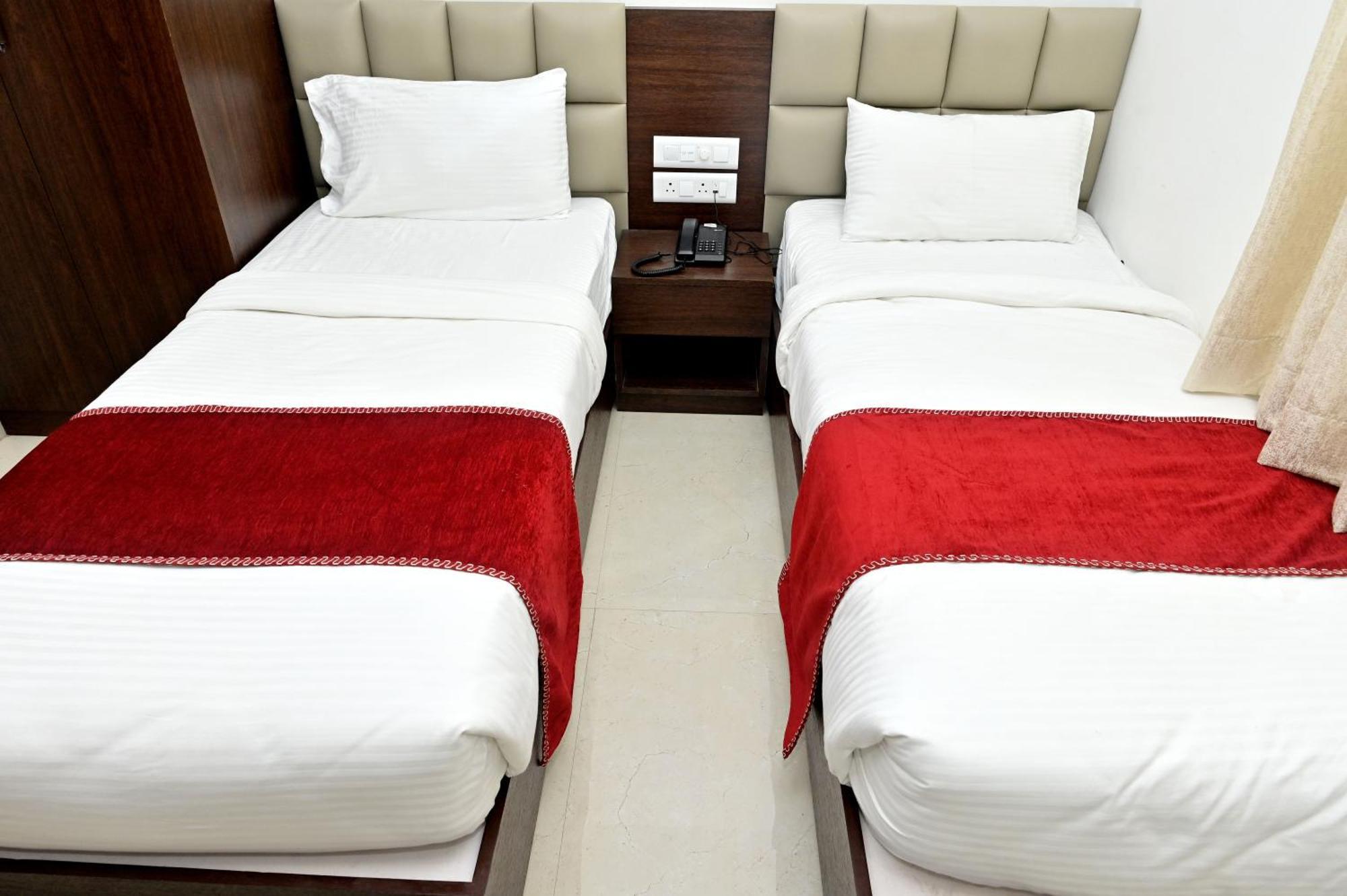 Downtown The Mallika Sapphire Chikmagalur Bagian luar foto